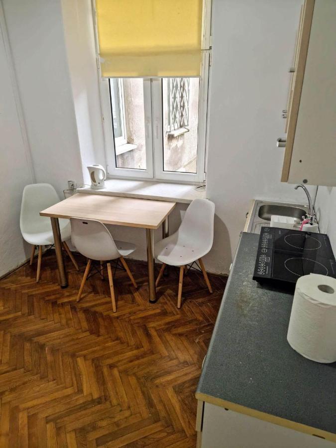Nocleg W Centrum Czestochowy Nmp32 쳉스토호바 외부 사진