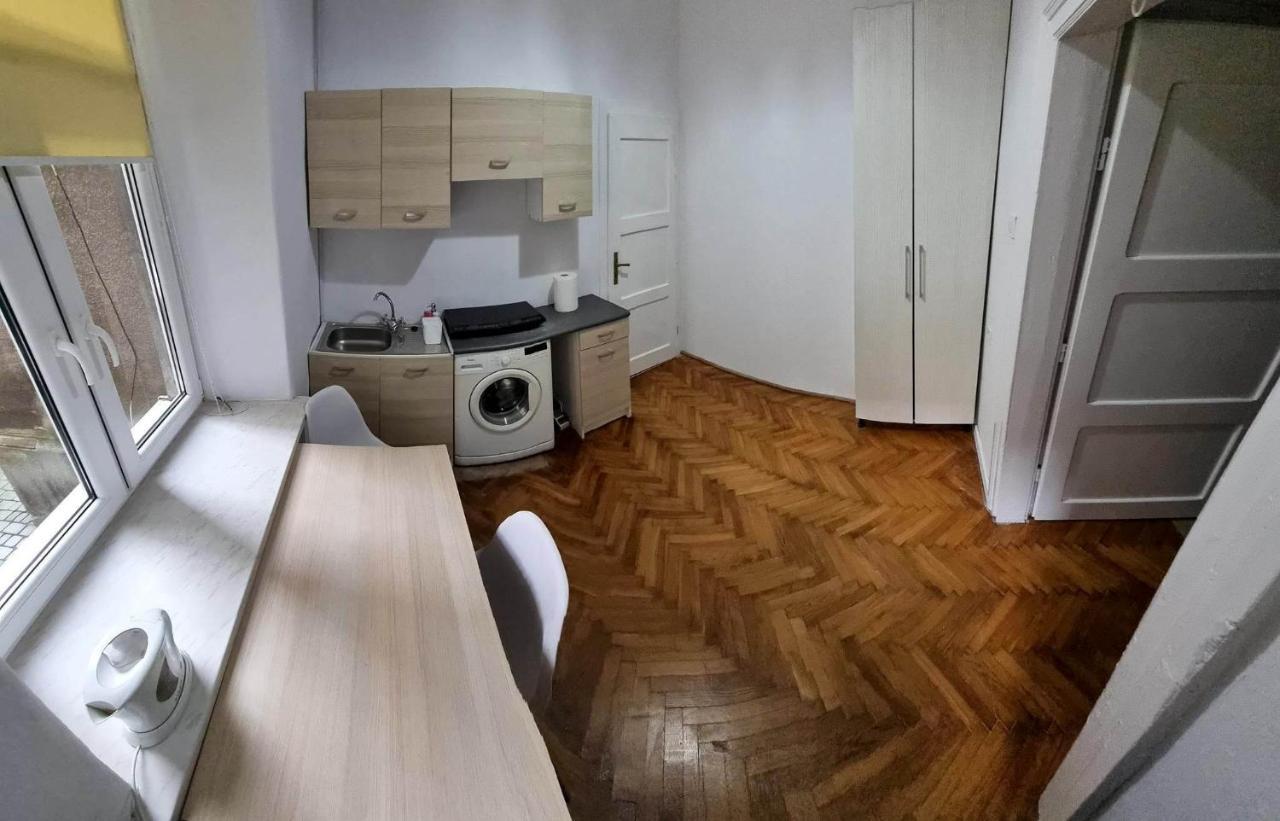 Nocleg W Centrum Czestochowy Nmp32 쳉스토호바 외부 사진