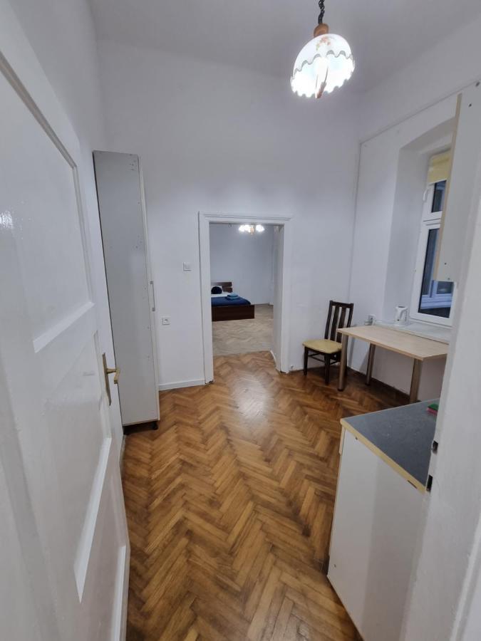 Nocleg W Centrum Czestochowy Nmp32 쳉스토호바 외부 사진